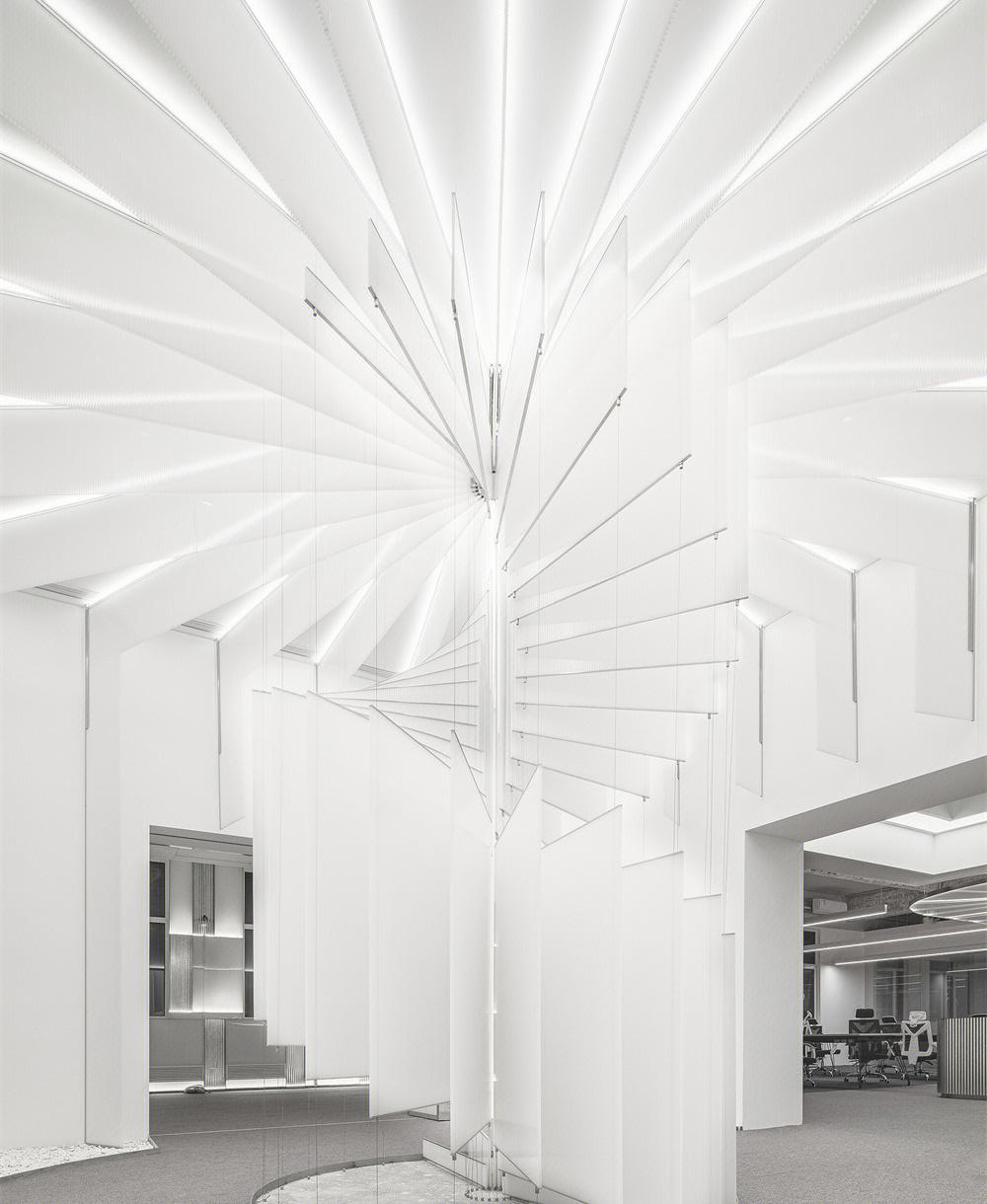 光影交錯(cuò) 北京廣告公司的透明空間美學(xué)